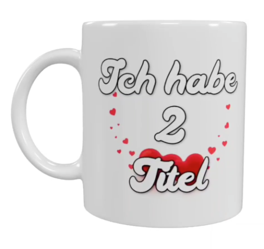 Mama & Oma Keramik-Tasse – „Ich habe 2 Titel“ (330 ml)