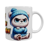 Grimmiger Bär mit Mütze – „Ich hasse Menschen“ Keramik-Tasse (330 ml)